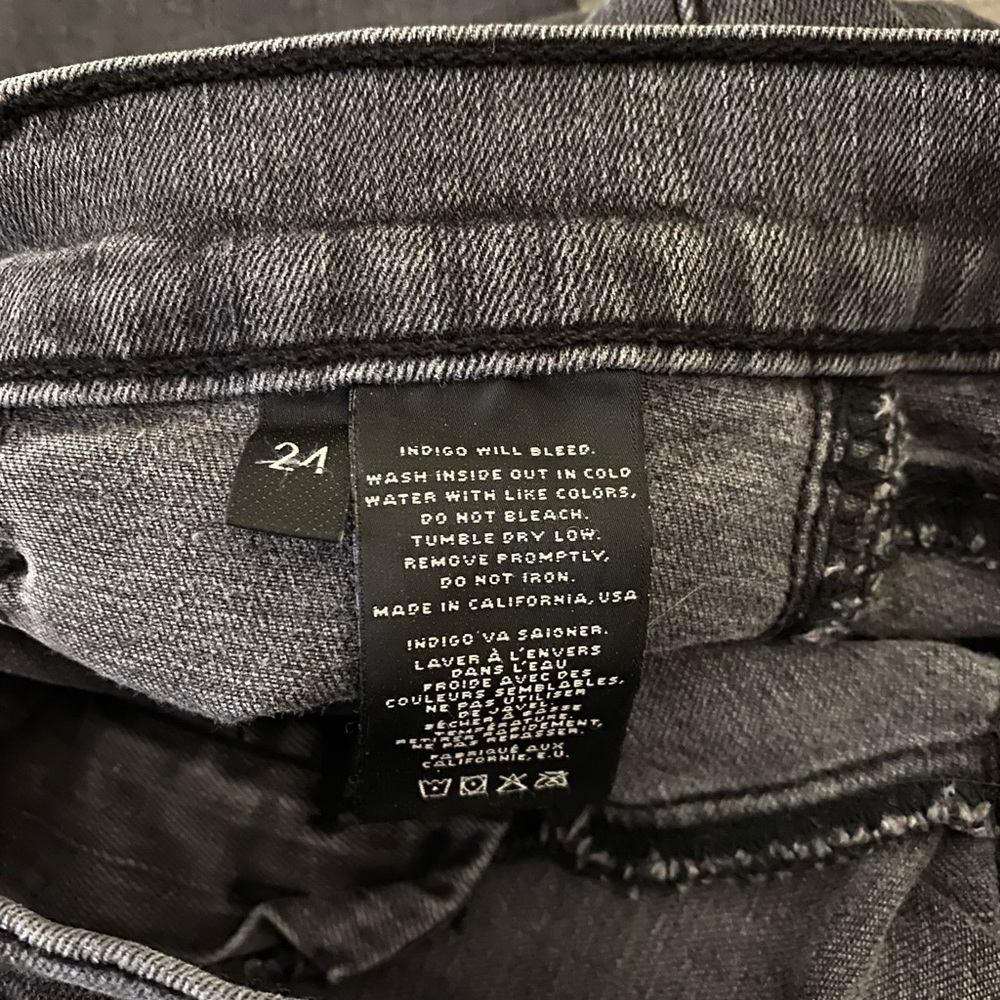 J Brand Jeans - Picture 5 of 9